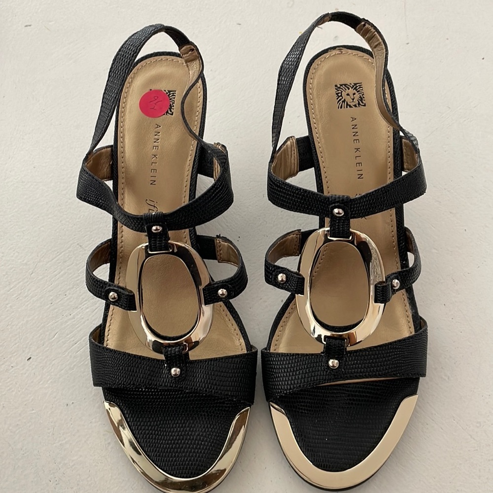 Women’s Anne Klein size 9.5
